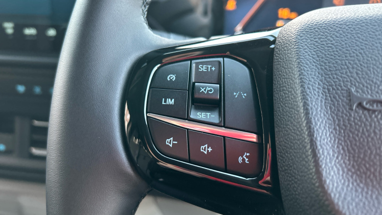 Ford Transit Custom E-320 L1 Rwd 100kW 65kWh H1 Van Limited Auto